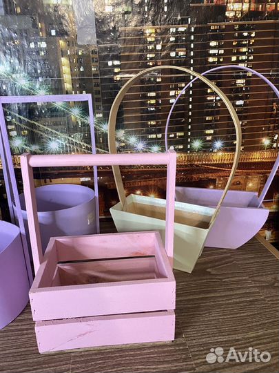 Деревянная корзина для цветов