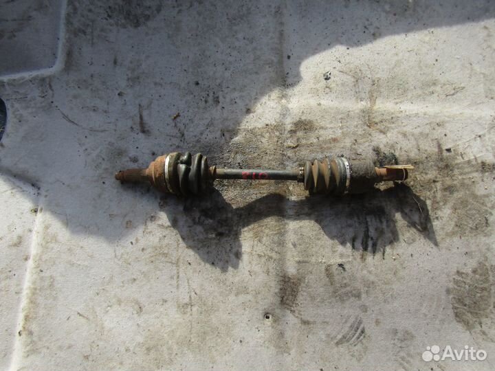 Привод левый (короткий ) Киа Спектра