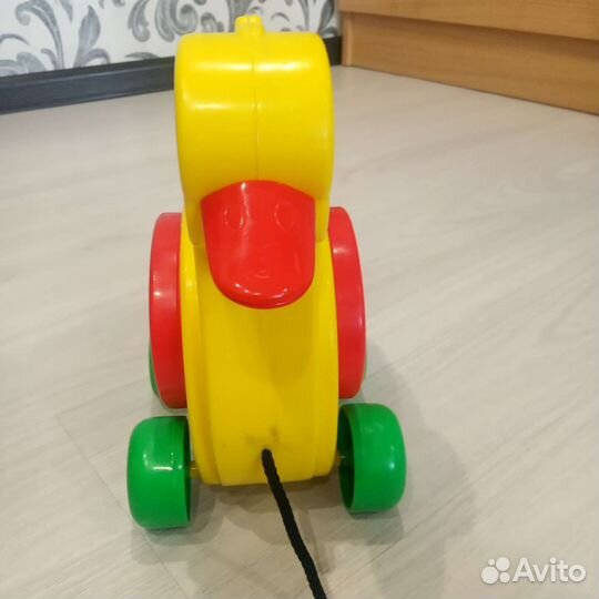 Игрушка каталка Уточка-несушка