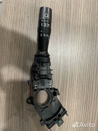 Переключатель поворотников Hyundai IX35/Sportage