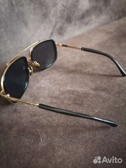 Солнцезащитные очки