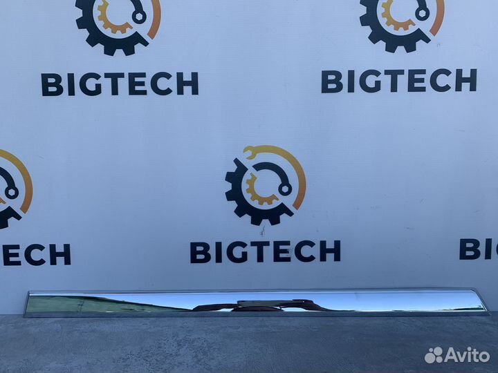 Молдинг задней правой двери Mercedes A2047300480