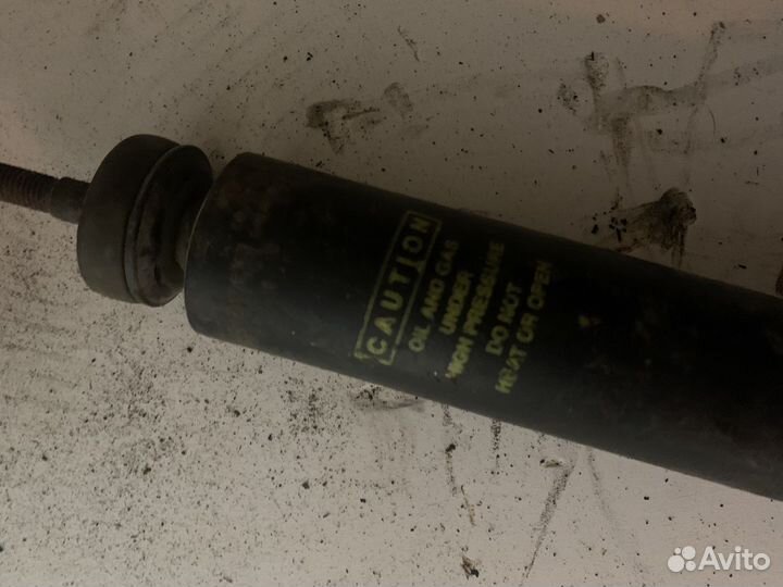 Амортизаторы передние jeep grand cherokee zj