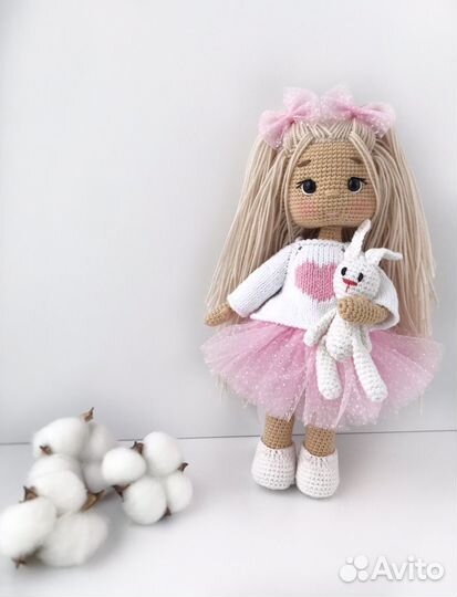 Вязаная куколка Ариша (амигуруми)