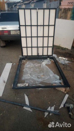 Люк стальной напольный в подвал/погреб