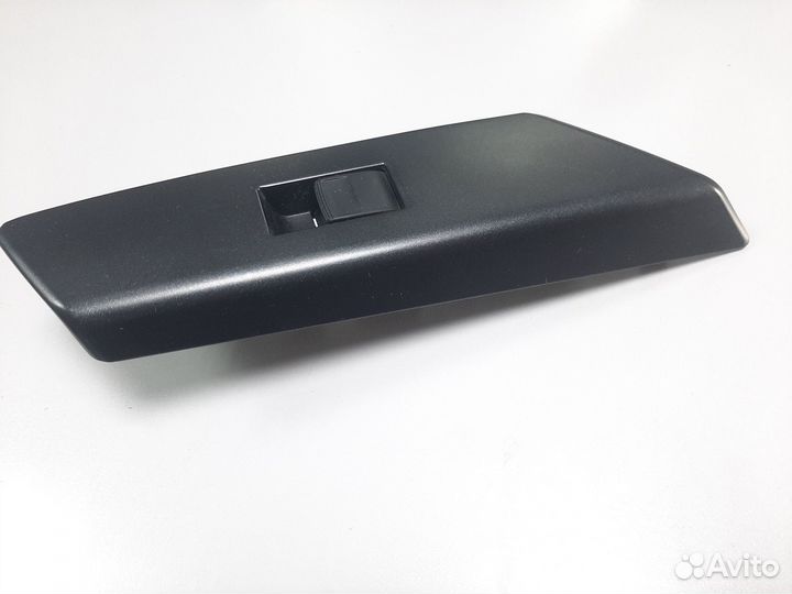 Кнопка стеклоподъемника задняя правая Rav4 40 2019