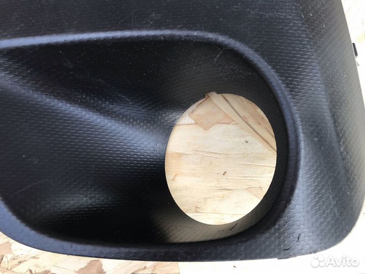 Решетка в бампер левая Subaru Forester 5 SK