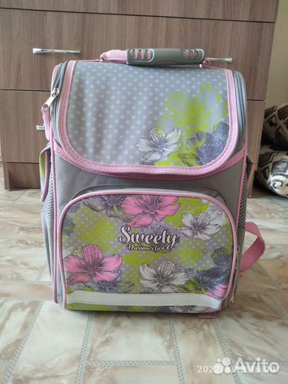 Школьный рюкзак