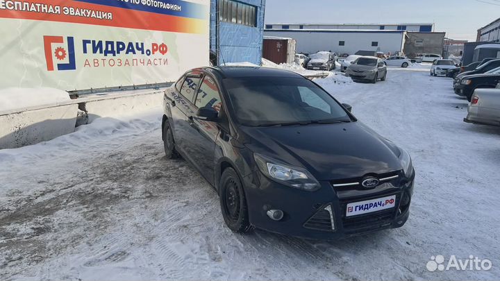 Стекло двери передней правой Ford Focus 3 1742301