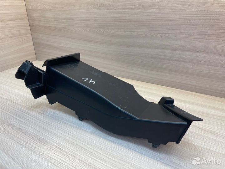 Дефлектор радиатора правый LADA X-Ray