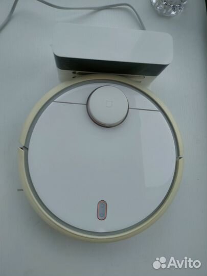 Робот-пылесос Xiaomi Mi Robot Vacuum Cleaner