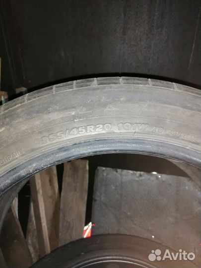 Achilles 123S 255/45 R20 105B