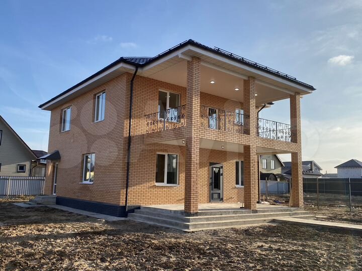 Дом 207,5 м² на участке 6,4 сот.