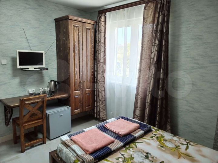 Комната 18 м² в 3-к., 2/2 эт.