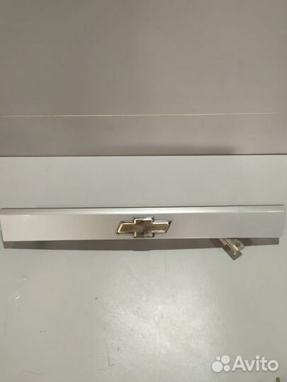 Шильдик пятой двери Chevrolet Aveo T255