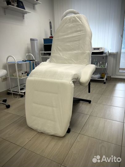 Кушетка косметологическая