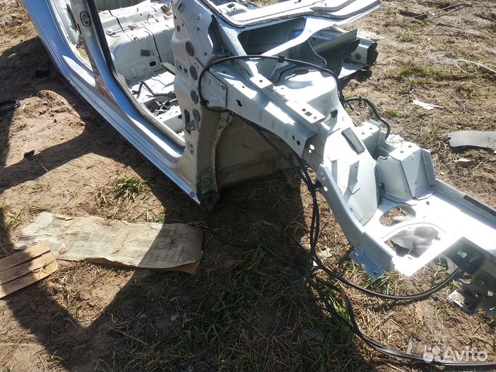 Заднее правое крыло Ситроен С4 В7