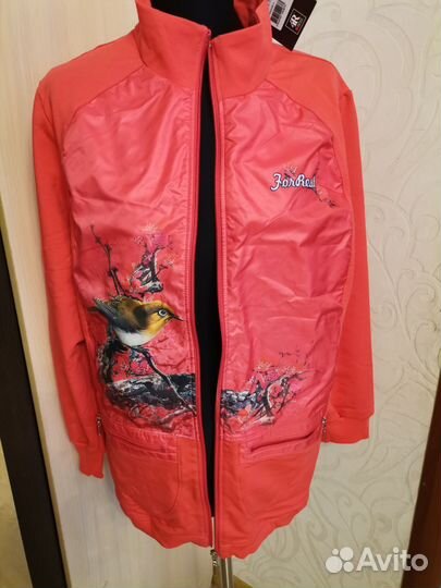 Женский спортивный костюм