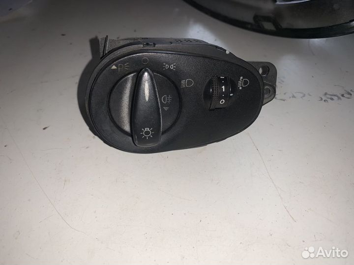 Блок управления светом Ford Focus 1