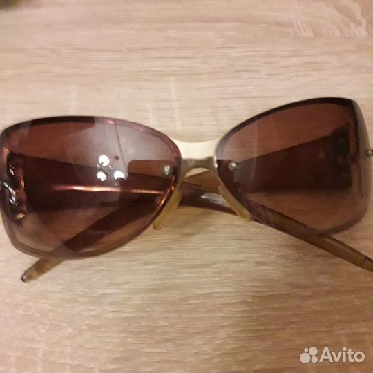 Солнцезащитные очки