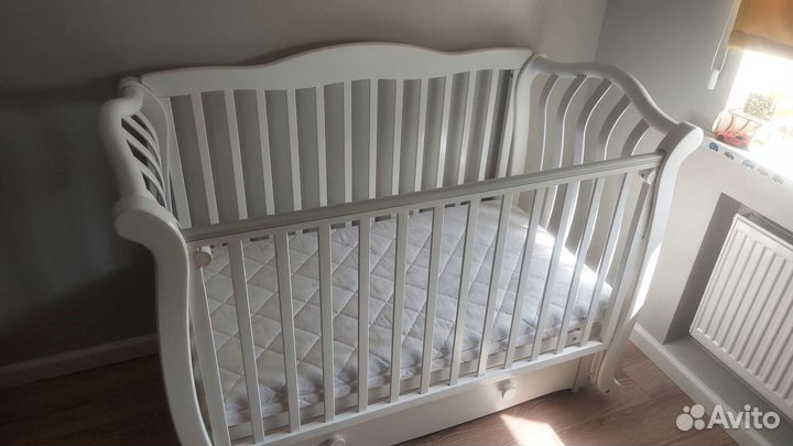 Детская кроватка с продольным маятником Юлиана