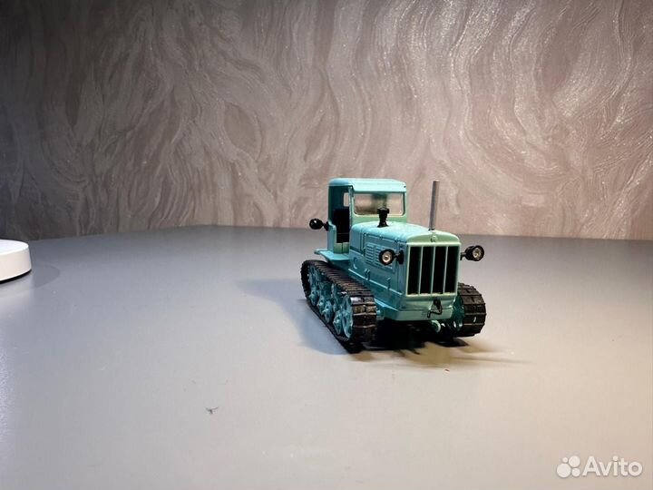 Модель трактора схтз-нати 1/43