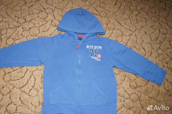 Спортивный костюм