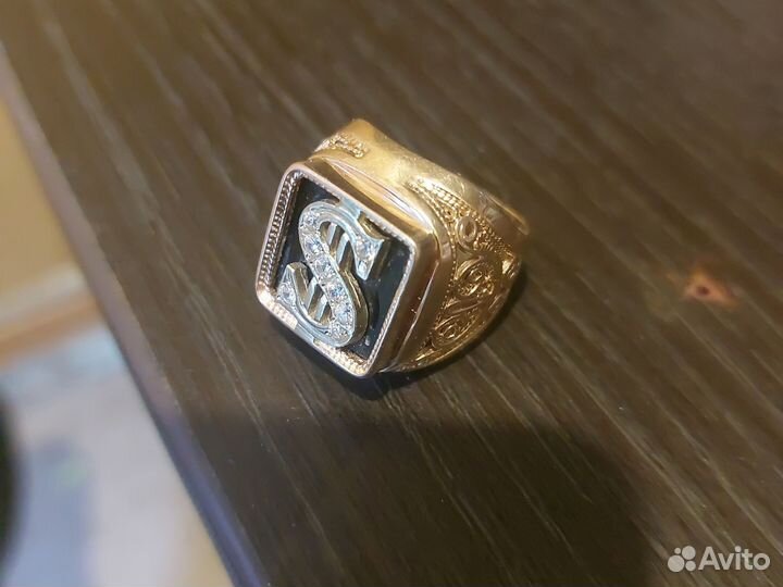Мужской золотой перстень