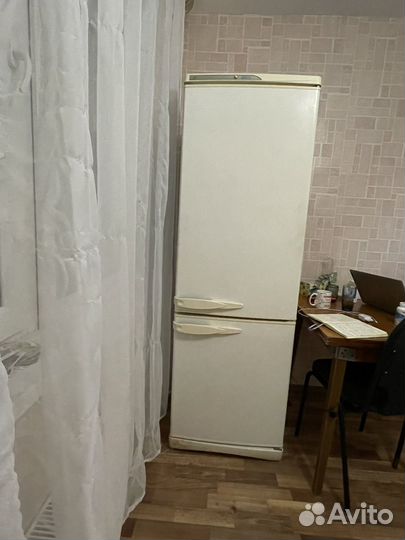 Холодильник бу stinol