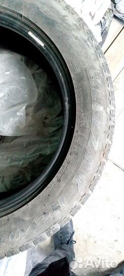 Bridgestone Blizzak Revo GZ 215/55 R16