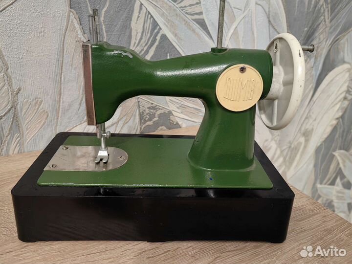 Детская швейная машина СССР