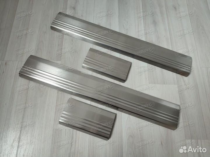 Накладки на внутренние пороги Ford Kuga 2013-2016