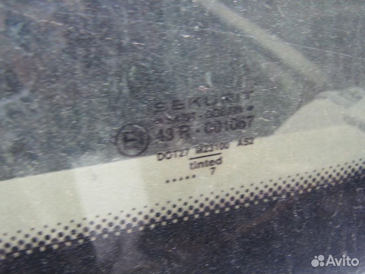 Стекло багажника боковое Форд Эскорт универсал