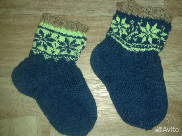 Вязаные шерстяные носочки. ручная работа вяжу сама