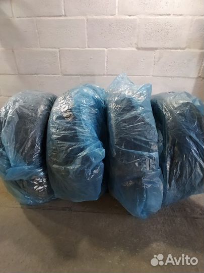 Hankook AH22 235/60 R18