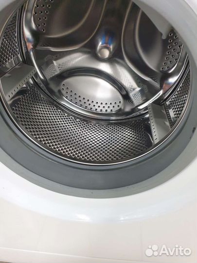 Стиральная машина Indesit с сушкой