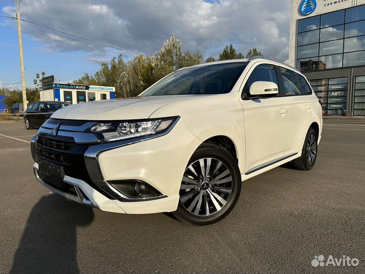 Mitsubishi Outlander 2.0 CVT, 2022, 99 км