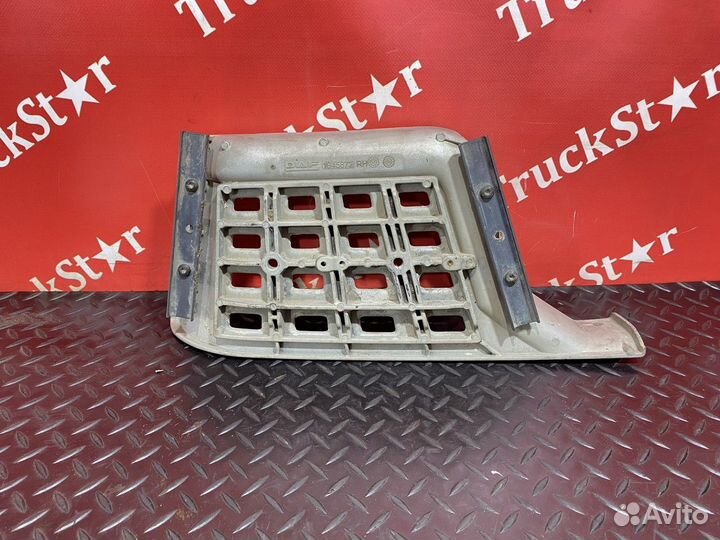 Ступенька правая Daf XF106