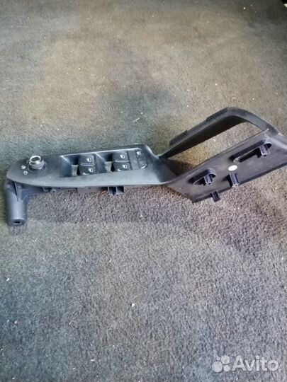 Кнопка стеклоподъемника передняя левая Audi A4 B8