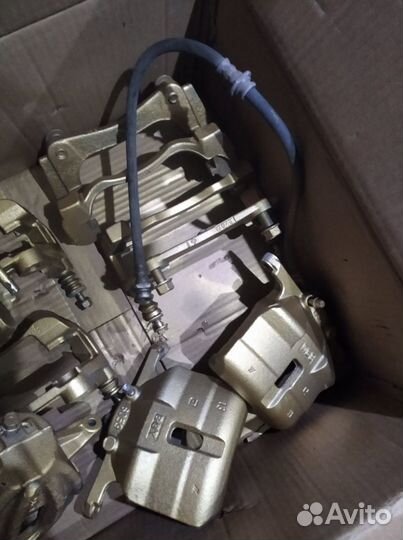 Суппорт передний правый, левый на Ниссан Кашкай