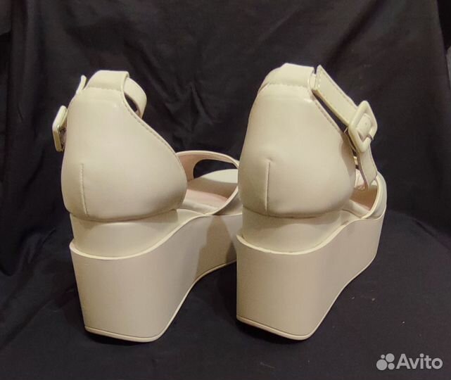 Босоножки женские 40 размер новые 10 см