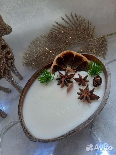 Свеча в кокосе