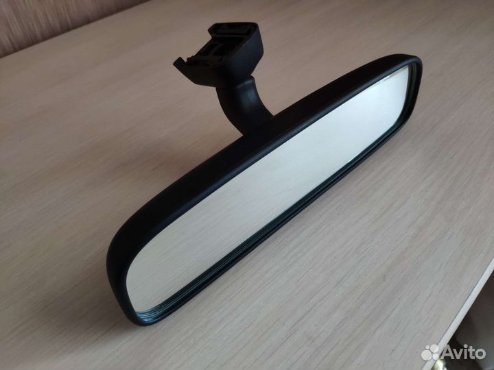 Зеркало заднего вида салонное
