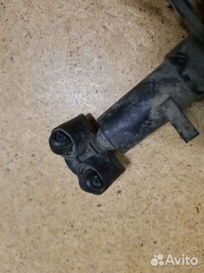 Форсунка омывателя фар левая Mercedes-Benz S-Klass