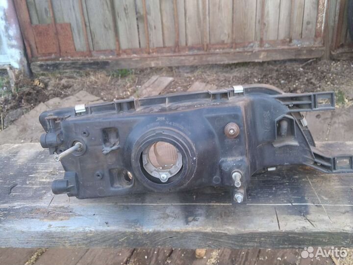 Фара б/у Nissan almera N 15