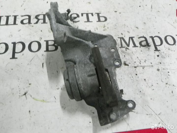 Опора двигателя левая Nissan X-Trail