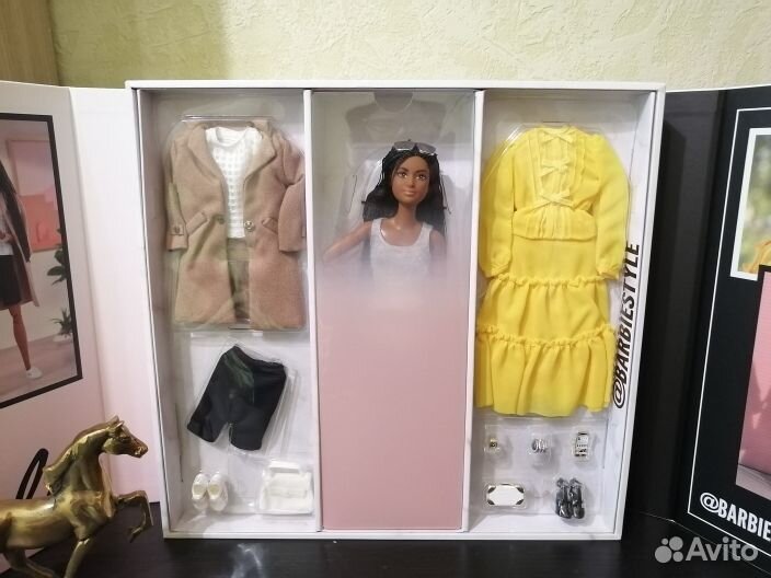 Кукла Barbie BarbieStyle 2 (Барби барбистайл 2)