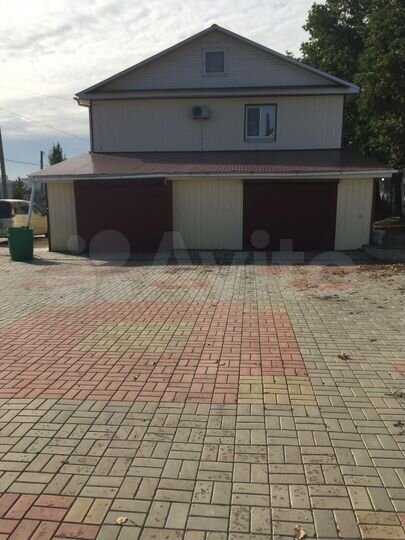 Дом 210 м² на участке 12,2 сот.