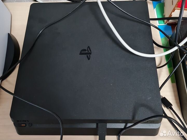 Sony PS4 slim 1tb