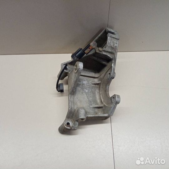 Кронштейн гидроусилителя Mitsubishi Pajero Pinin H